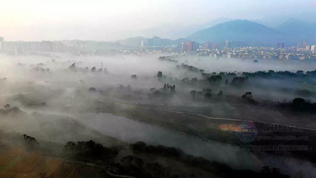 他17岁参加革命,56岁任青海省委书记62岁任山东省委书记,享年99